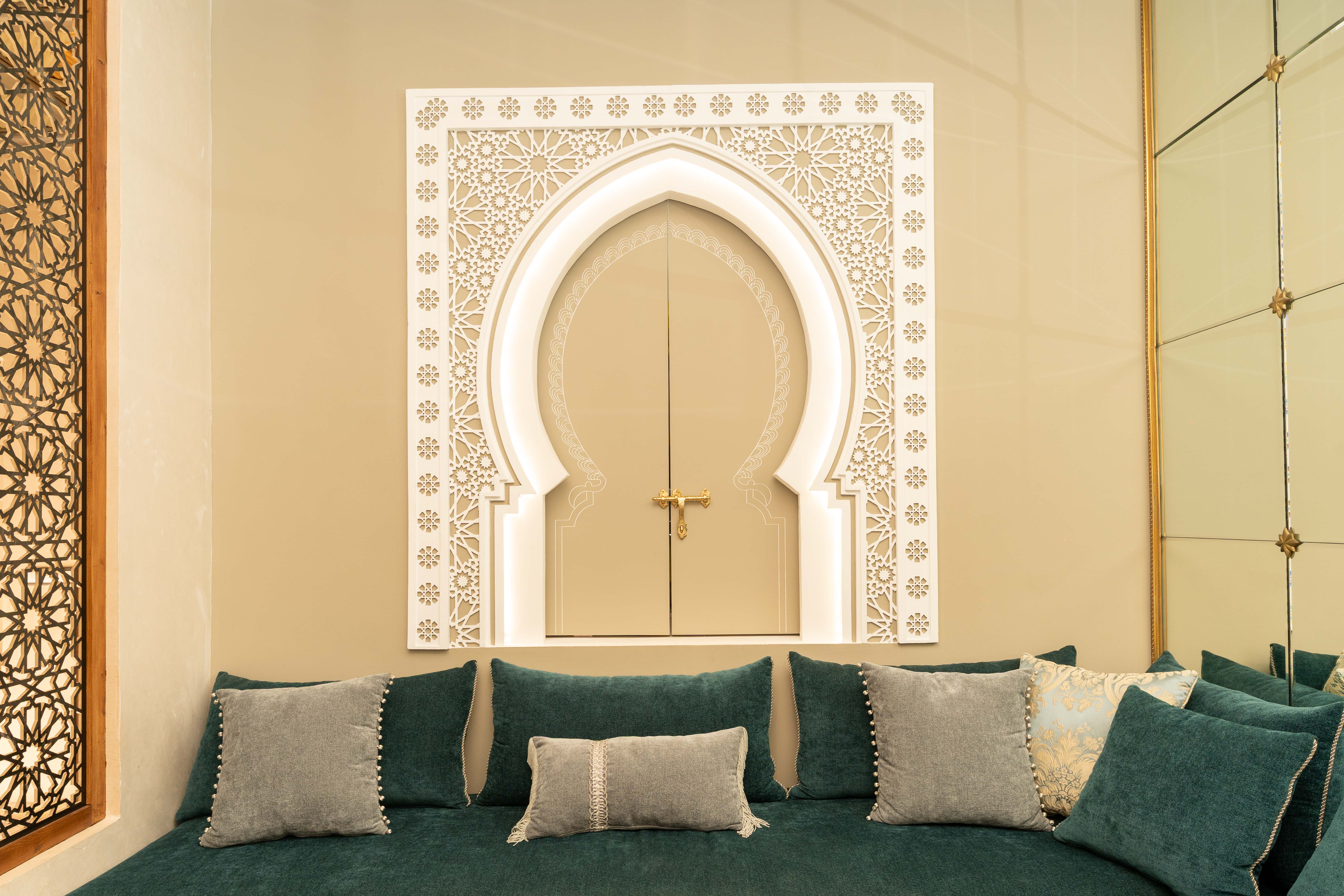 Riad Azzouina