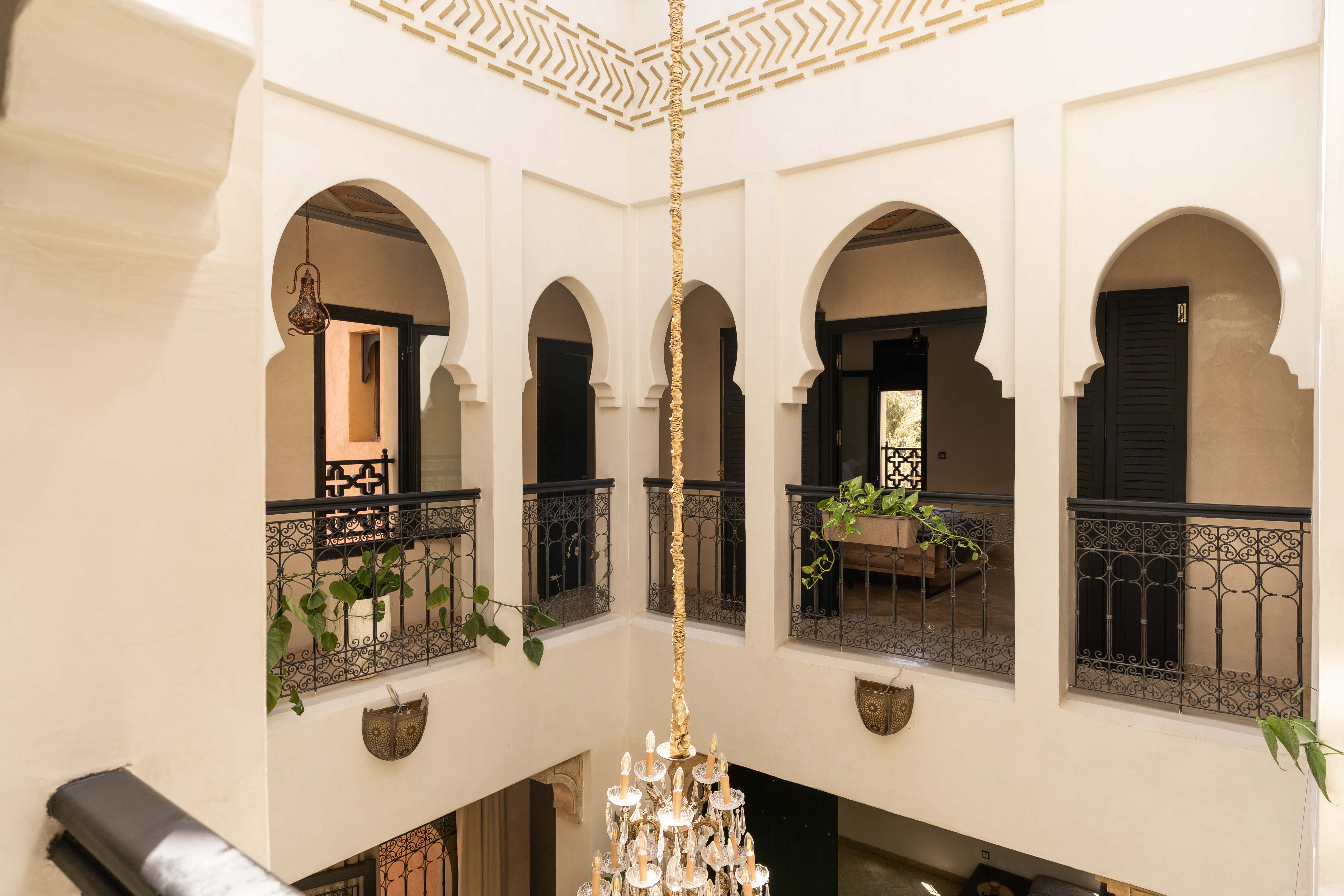 Riad Azzouina